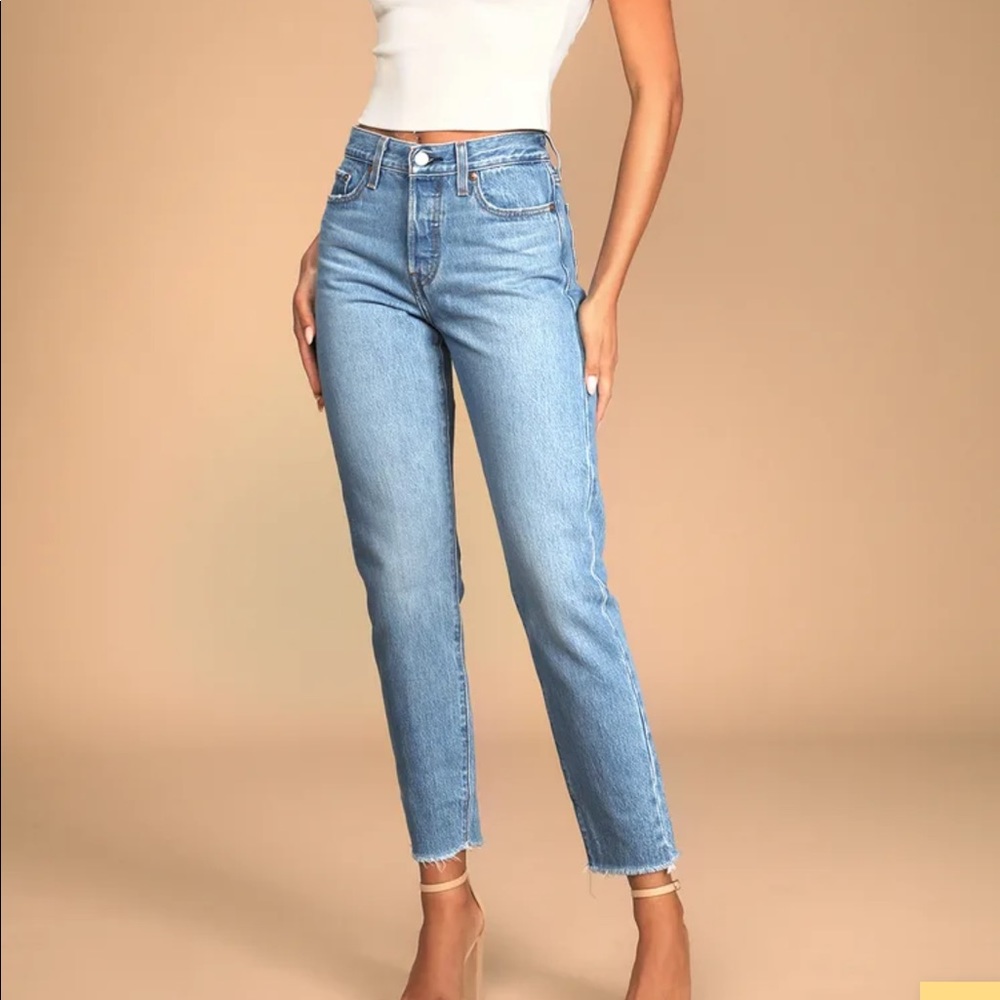 Wedgie Straight Light Wash Distressed High-Rise Cropped Jeans
